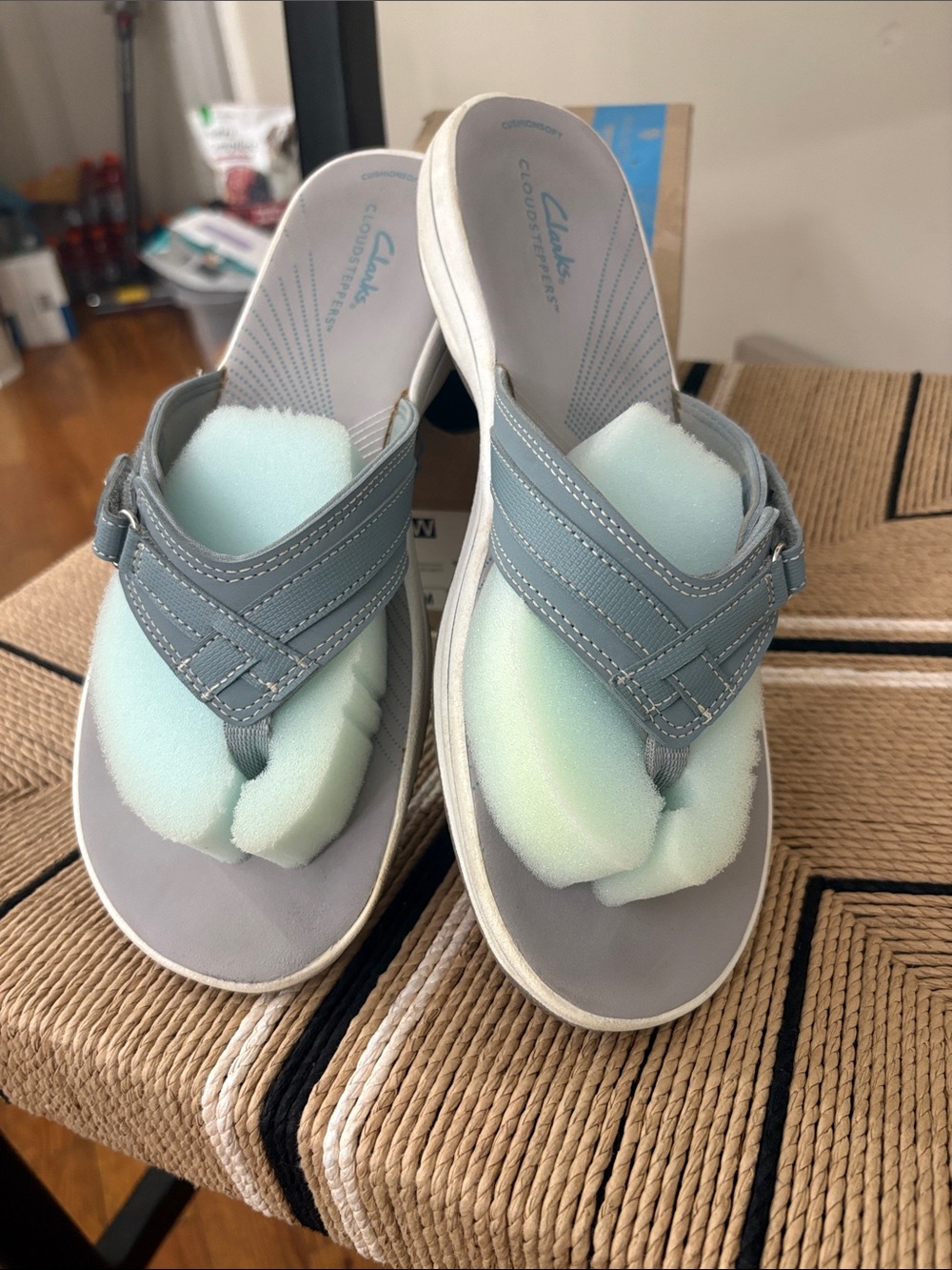 Clarks Breeze Sea flip-flops size 10 pre-loved
